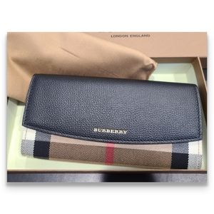 NIB Authentic Burberry Continental Wallet